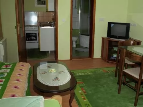 Apartman i studiji  ŠUMSKI RAJ Divčibare
