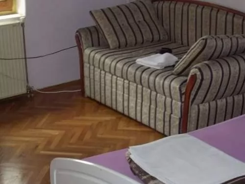 STAN ZA PRENOĆIŠTE NOVI SAD,Centar Novi Sad